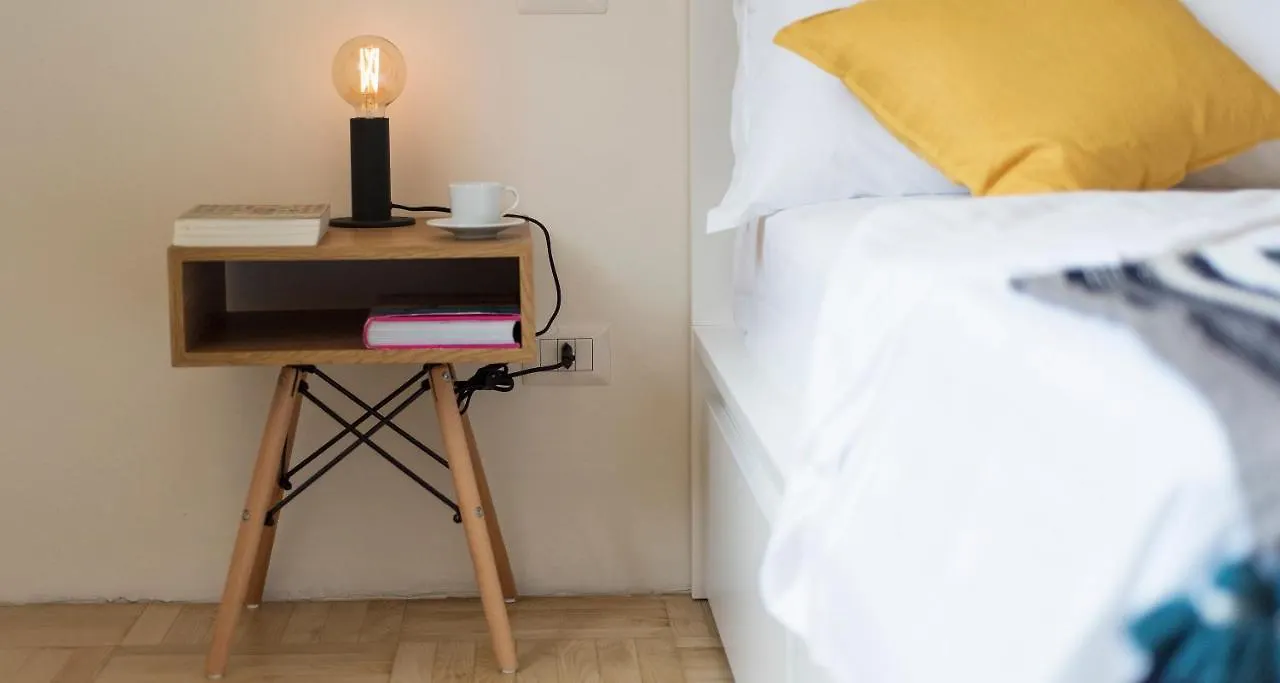 Dante Apartment By Holiday Solutions Como