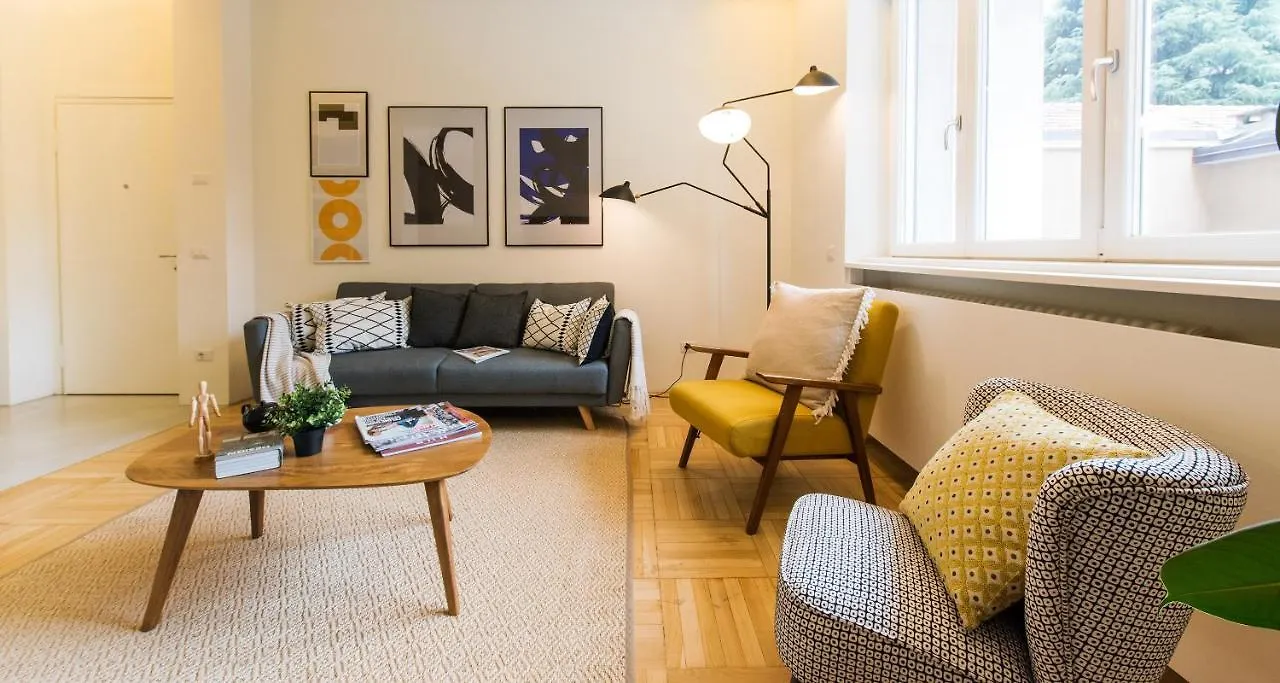 Dante Apartment By Holiday Solutions 코모
