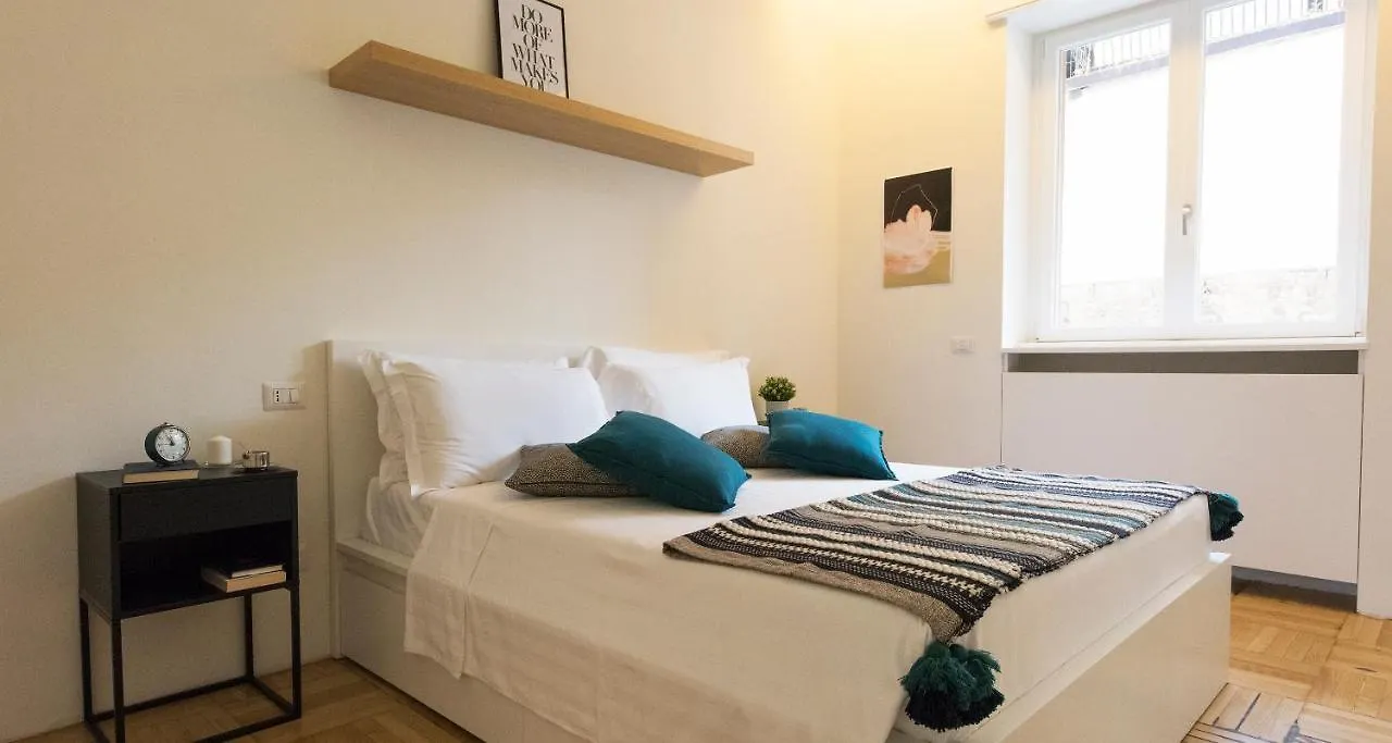 Dante Apartment By Holiday Solutions Como 0*,  Italien