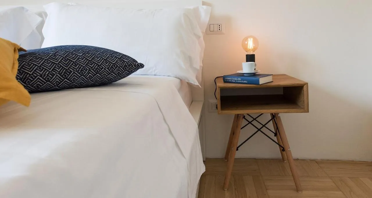 Dante Apartment By Holiday Solutions Como